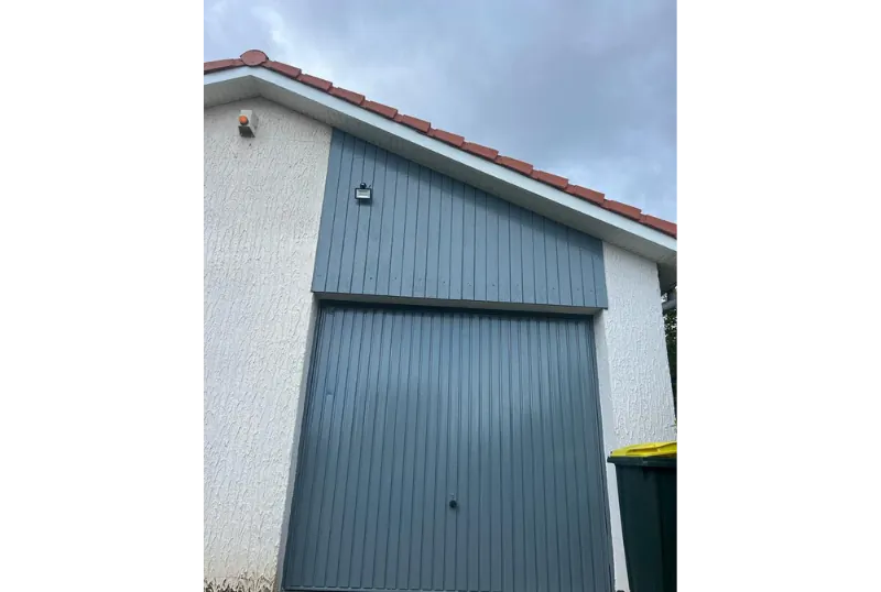 rénovation bardage à Chassieu-Bequerie Rénovation Services-couvreur Chassieu-rénovation toiture-travaux de toiture-entreprise de zinguerie-vouverture-gouttières aluminium-nettoyage toiture-Chassieu-Lyon Est-Rhône-Alpes-1