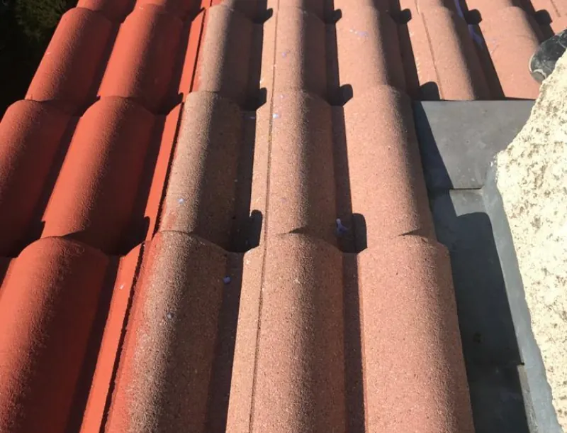 Rénovation toiture-Bequerie Rénovation Services-couvreur Chassieu-rénovation toiture-travaux de toiture-entreprise de zinguerie-vouverture-gouttières aluminium-nettoyage toiture-Chassieu-Lyon Est-Rhône-Alpes